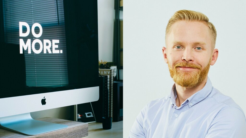 Porträt Timo Schmidt neben einem Computerbildschirm mit dem Text Do More.